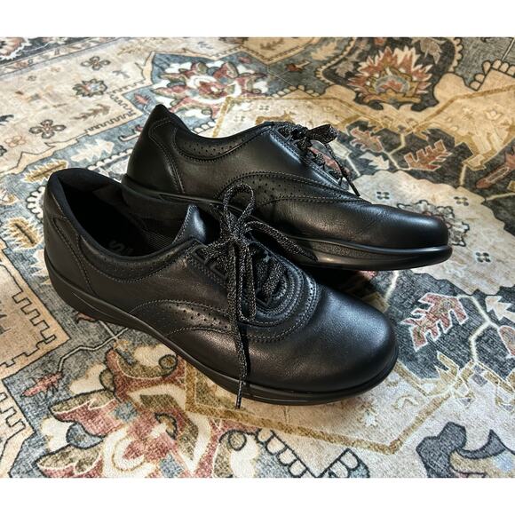 SAS Comfort Walking Shoes Black Leather slip on Supportive Sneakers - Picture 2 of 13